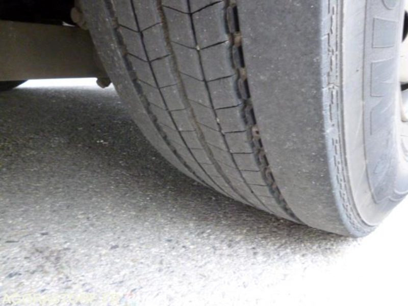 Мусоровоз BOM ECONIC MERCEDES CABINE TYPE BUS 2007 4 places 247550kms: фото 12 Мусоровоз BOM ECONIC MERCEDES CABINE TYPE BUS 2007 4 places 247550kms: фото 12