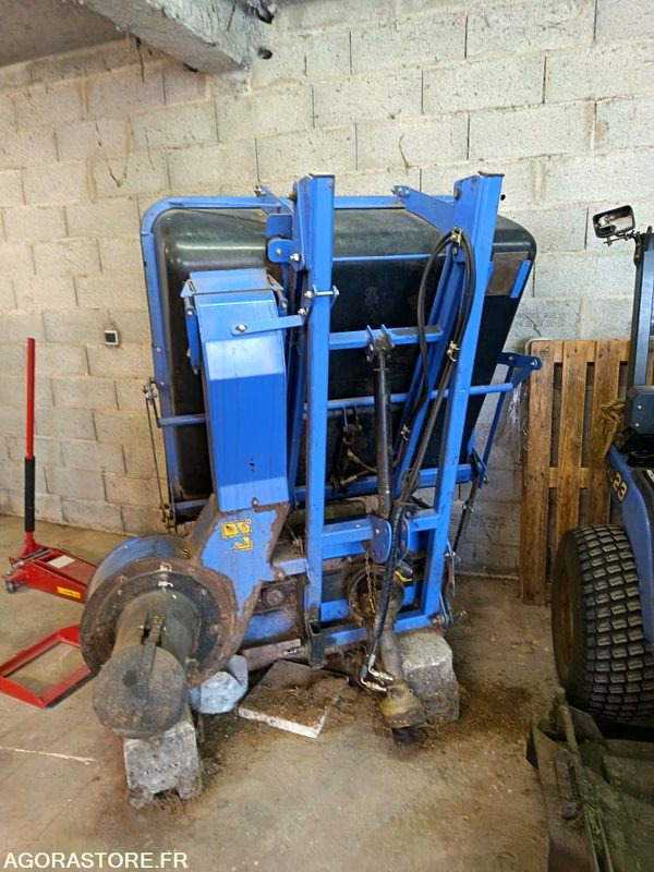 Bac de ramassage ISEKI - Садовое оборудование: фото 1 Bac de ramassage ISEKI - Садовое оборудование: фото 1