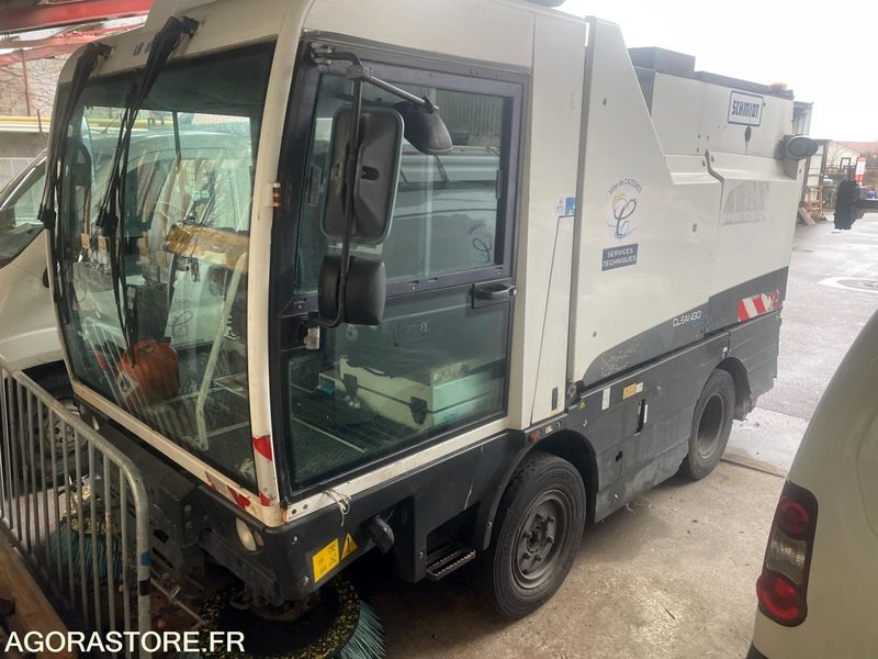 Balayeuse schmidt - Подметально-уборочная машина: фото 1 Balayeuse schmidt - Подметально-уборочная машина: фото 1