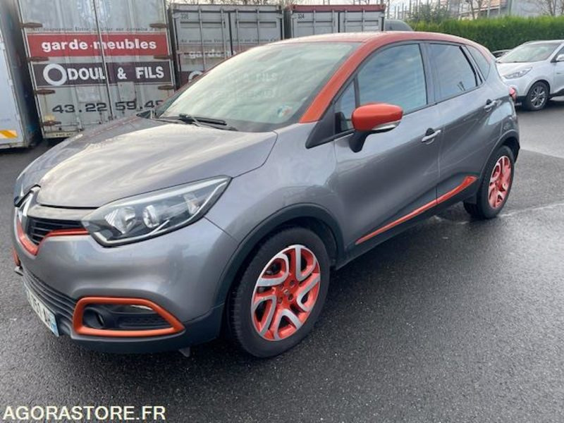 CAPTUR INTENS Tce 120cv EDC- 09/2013- 174250KM - Внедорожник: фото 1 CAPTUR INTENS Tce 120cv EDC- 09/2013- 174250KM - Внедорожник: фото 1
