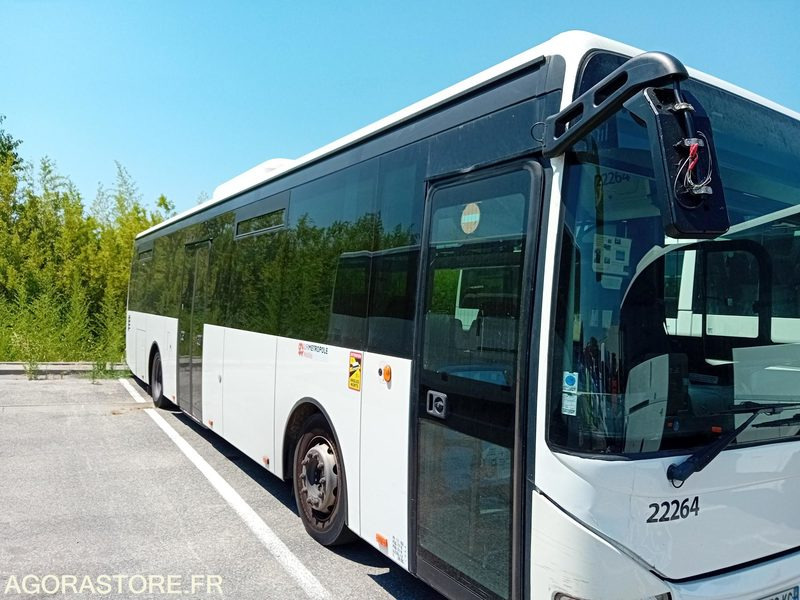 CAR IRISBUS CROSSWAY LOW ENTRY 22264 MEC 2014 697141KM DC-959-KG - Школьный автобус: фото 2 CAR IRISBUS CROSSWAY LOW ENTRY 22264 MEC 2014 697141KM DC-959-KG - Школьный автобус: фото 2