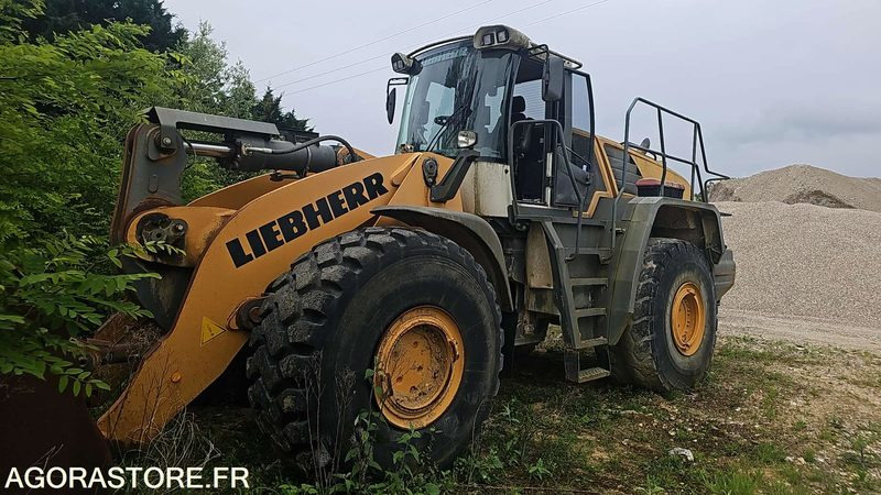 CHARGEUR SUR PNEUS LIEBHERR L586 - VATZ0461AZB032490 - 2013 / 13 580 HEURES - Погрузчик: фото 1 CHARGEUR SUR PNEUS LIEBHERR L586 - VATZ0461AZB032490 - 2013 / 13 580 HEURES - Погрузчик: фото 1