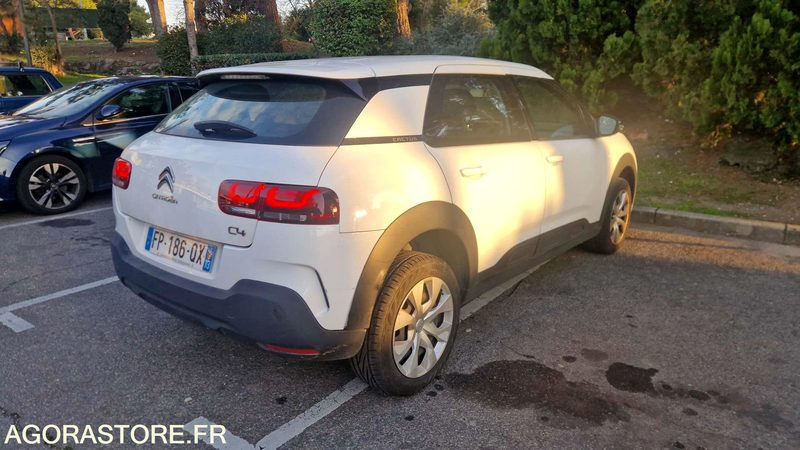 CITROËN C4 - 2020 / 138605 KM (FP-186-QX) - Легковой автомобиль: фото 4 CITROËN C4 - 2020 / 138605 KM (FP-186-QX) - Легковой автомобиль: фото 4