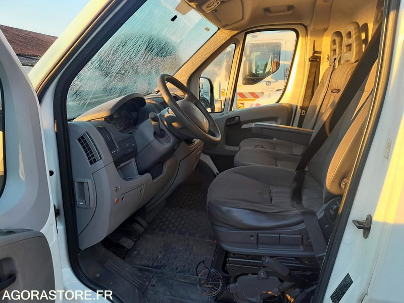 Цельнометаллический фургон CITROEN JUMPER: фото 7 Цельнометаллический фургон CITROEN JUMPER: фото 7