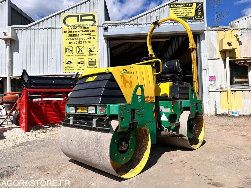 COMPACTEUR AMMANN AV26-2 ROULEAU TANDEM VIBRANT ARTICULÉ - ANNÉE 2008 - 1765 H - Каток: фото 1 COMPACTEUR AMMANN AV26-2 ROULEAU TANDEM VIBRANT ARTICULÉ - ANNÉE 2008 - 1765 H - Каток: фото 1