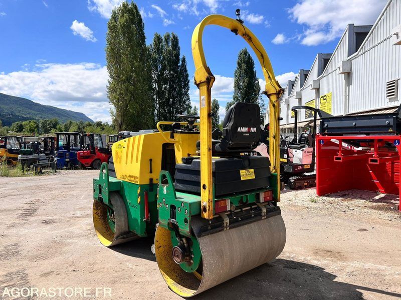 COMPACTEUR AMMANN AV26-2 ROULEAU TANDEM VIBRANT ARTICULÉ - ANNÉE 2008 - 1765 H - Каток: фото 5 COMPACTEUR AMMANN AV26-2 ROULEAU TANDEM VIBRANT ARTICULÉ - ANNÉE 2008 - 1765 H - Каток: фото 5