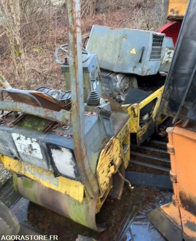 COMPACTEUR BOMAG BW100 AD-3 1995 POUR PIECES - Каток: фото 1 COMPACTEUR BOMAG BW100 AD-3 1995 POUR PIECES - Каток: фото 1