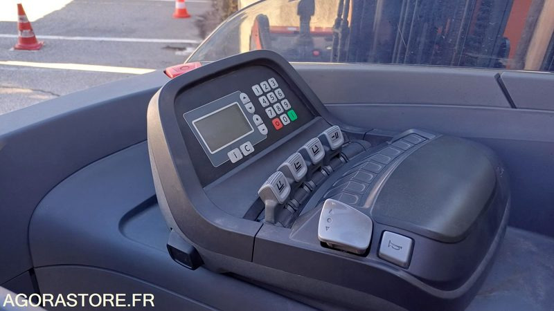 Chariot retractable (Cat.5 R489) Toyota RRE140 4000H (C811) - Вилочный погрузчик: фото 4 Chariot retractable (Cat.5 R489) Toyota RRE140 4000H (C811) - Вилочный погрузчик: фото 4