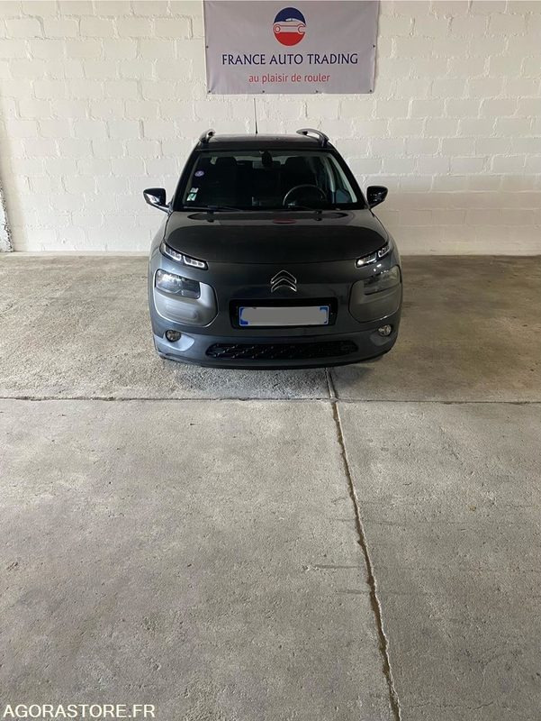 Citroën C4 Cactus 1.2 VTi 12V 82 cv - 2015 - Внедорожник: фото 4 Citroën C4 Cactus 1.2 VTi 12V 82 cv - 2015 - Внедорожник: фото 4