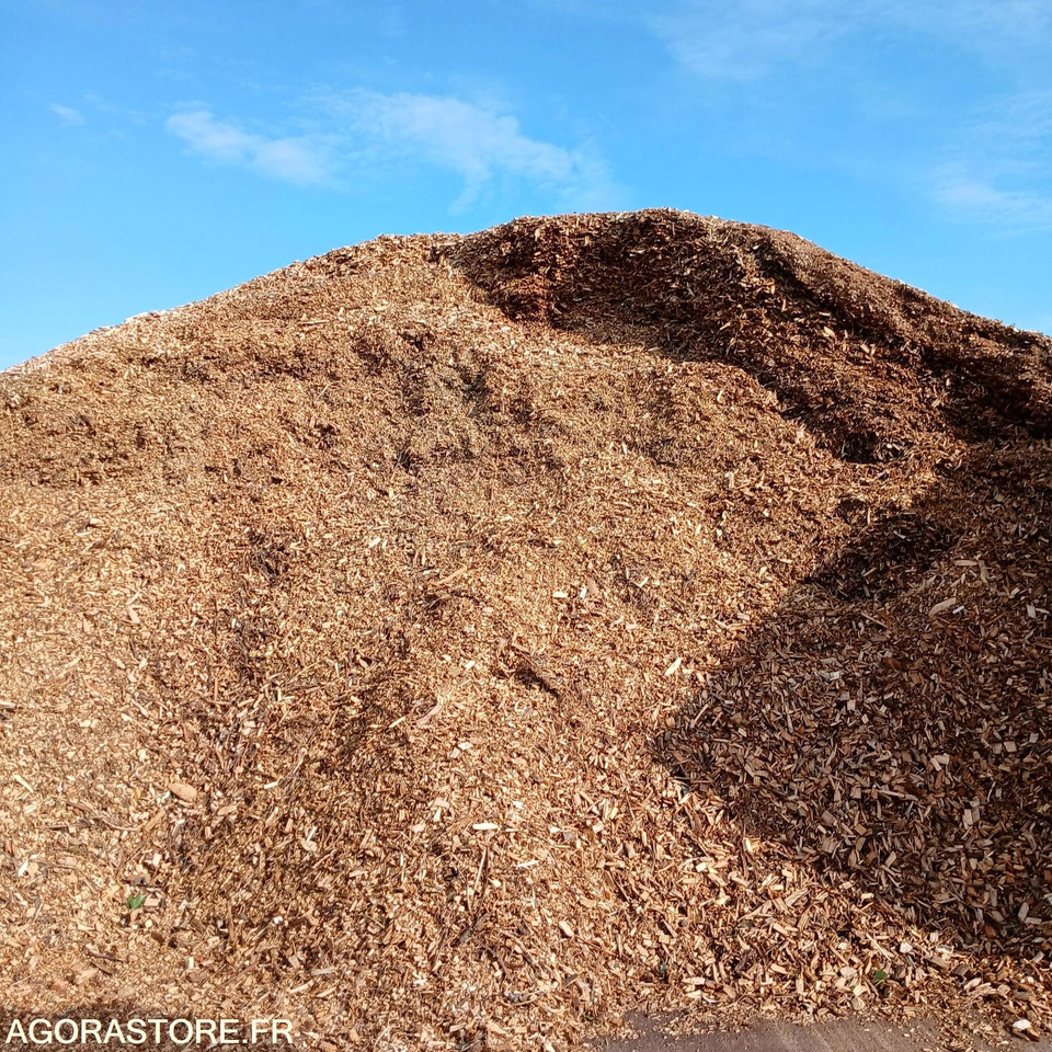 Copeaux de feuillus 20m3 (25€/m3) - Садовое оборудование: фото 1 Copeaux de feuillus 20m3 (25€/m3) - Садовое оборудование: фото 1