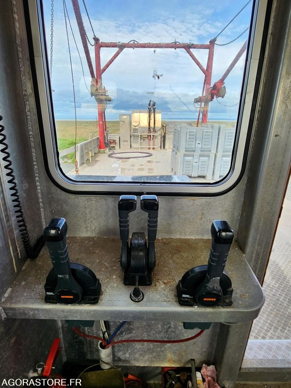 Другая техника BATEAU A MOTEUR AMPHIBIE - LA BELLE DE CANCALE: фото 9 Другая техника BATEAU A MOTEUR AMPHIBIE - LA BELLE DE CANCALE: фото 9