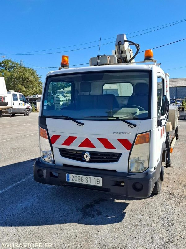 Elévateur à Nacelle 160 ALU CABSTAR sur châssis NISSAN <3.5T H.16M - 2007 - Грузовик с подъемником: фото 1 Elévateur à Nacelle 160 ALU CABSTAR sur châssis NISSAN <3.5T H.16M - 2007 - Грузовик с подъемником: фото 1