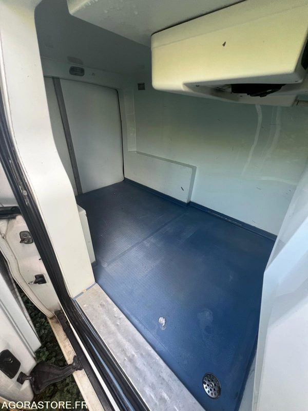 FIAT- SCUDO - 2016 - 230 000 KM - FRIGORIFIQUE MULTI TEMPERATURE - Малотоннажный рефрижератор: фото 4 FIAT- SCUDO - 2016 - 230 000 KM - FRIGORIFIQUE MULTI TEMPERATURE - Малотоннажный рефрижератор: фото 4