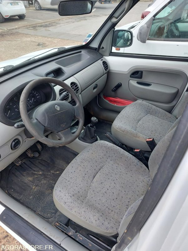 Легковой фургон FOURGONNETTE - RENAULT KANGOO - 2003: фото 6 Легковой фургон FOURGONNETTE - RENAULT KANGOO - 2003: фото 6