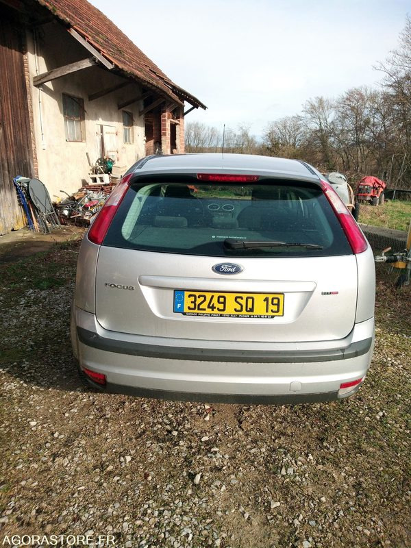 Ford Focus - Легковой автомобиль: фото 4 Ford Focus - Легковой автомобиль: фото 4