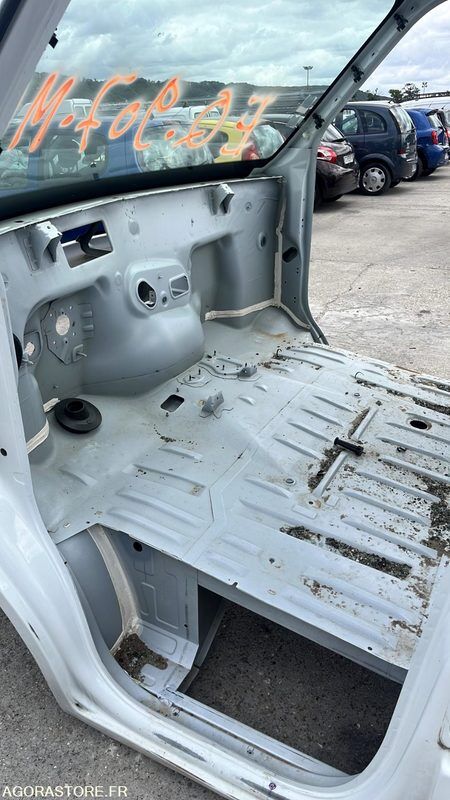 CAISSE NUE DE RENAULT MASTER 2 - Грузовик: фото 5 CAISSE NUE DE RENAULT MASTER 2 - Грузовик: фото 5