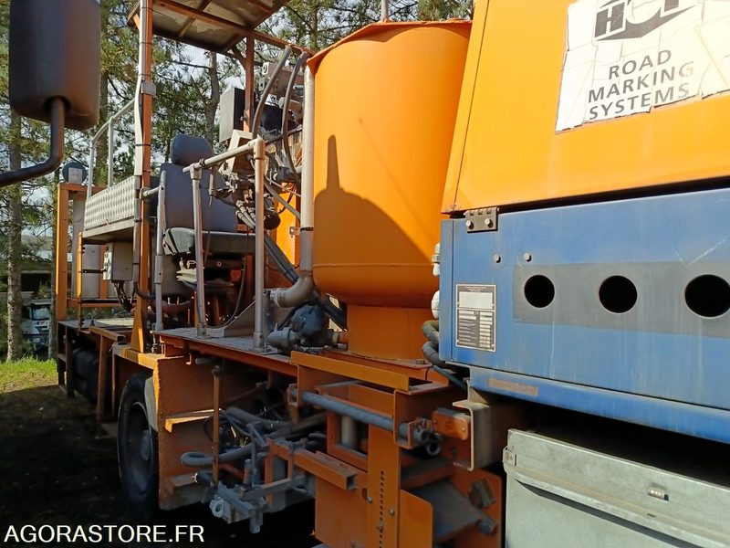 Camion Renault Midlum machine à spray peinture BE-892-HC - Грузовик: фото 4 Camion Renault Midlum machine à spray peinture BE-892-HC - Грузовик: фото 4