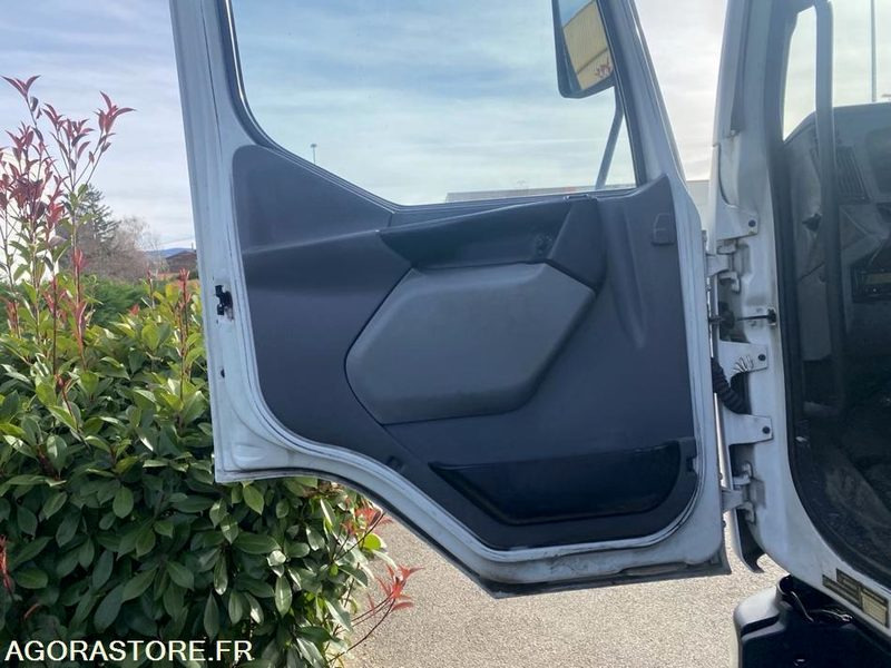 Грузовик RENAULT PREMIUM 210.19 19 t citerne ADR-  -2006-517007-BJ288SY - export only: фото 19