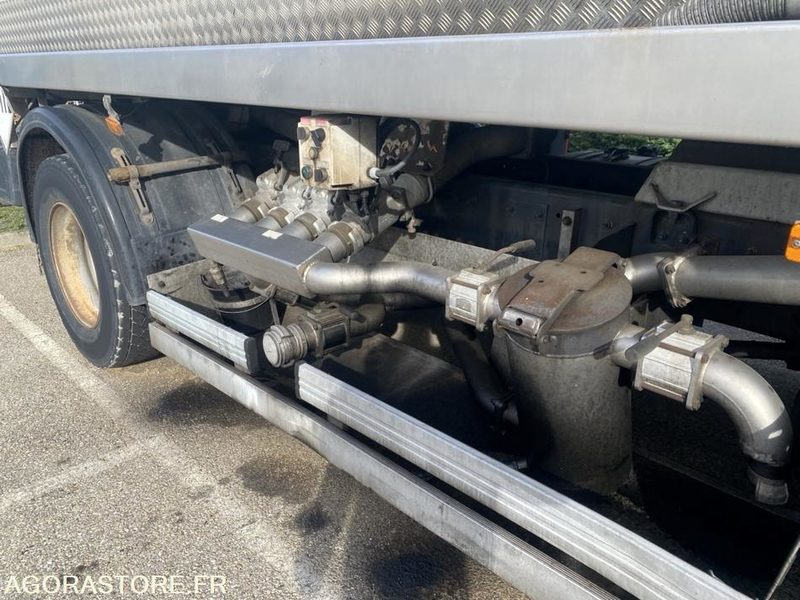 Грузовик RENAULT PREMIUM 210.19 19 t citerne ADR-  -2006-517007-BJ288SY - export only: фото 13