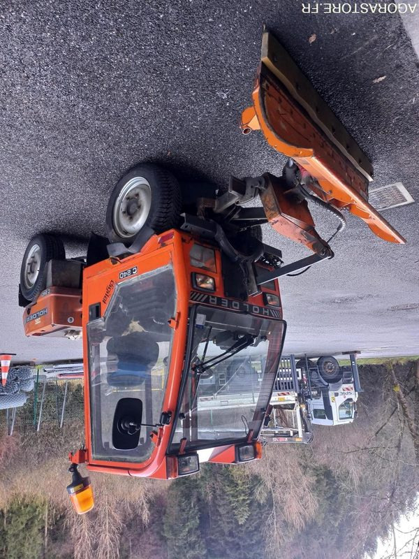 HOLDER C240 - Трактор: фото 1 HOLDER C240 - Трактор: фото 1