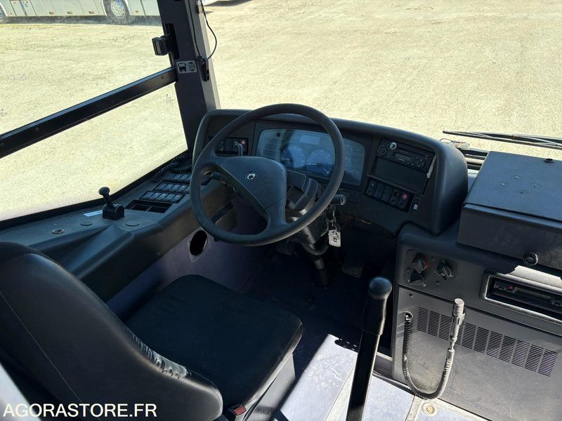 IRISBUS ARES 57 PL +1 - Школьный автобус: фото 4 IRISBUS ARES 57 PL +1 - Школьный автобус: фото 4