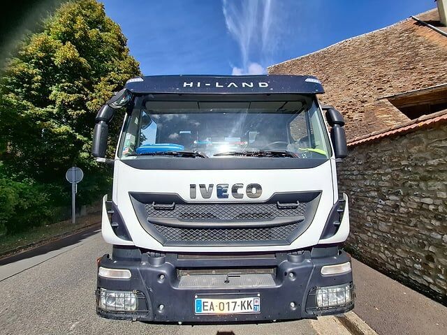 IVECO - Самосвал, Автоманипулятор: фото 2 IVECO - Самосвал, Автоманипулятор: фото 2
