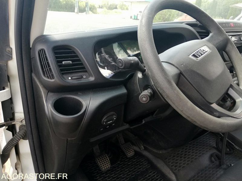 Iveco Daily Line - Микроавтобус, Пассажирский фургон: фото 4 Iveco Daily Line - Микроавтобус, Пассажирский фургон: фото 4
