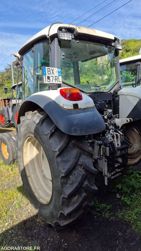 JHON DEERE M6220 - 2004 - Трактор: фото 2 JHON DEERE M6220 - 2004 - Трактор: фото 2