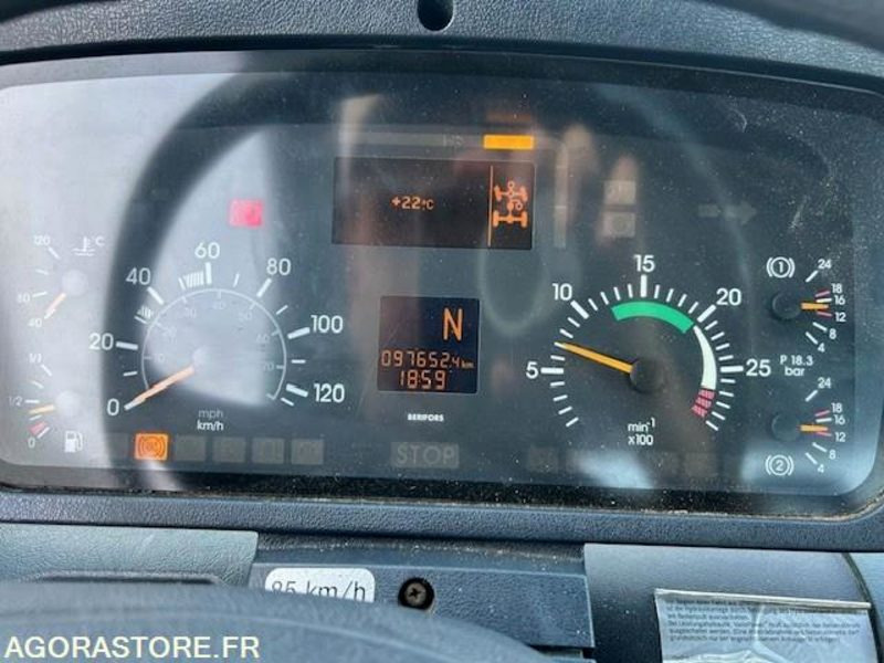 MERCEDES UNIMOG U300C VERSION COMMUNALE 2000 97652 KM - Коммунальная/ Специальная техника: фото 3 MERCEDES UNIMOG U300C VERSION COMMUNALE 2000 97652 KM - Коммунальная/ Специальная техника: фото 3