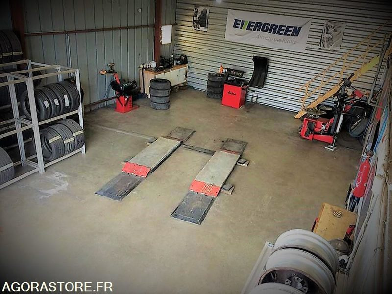 Lot B3 - Pont a Ciseaux - Инструмент/ Оборудование: фото 2 Lot B3 - Pont a Ciseaux - Инструмент/ Оборудование: фото 2