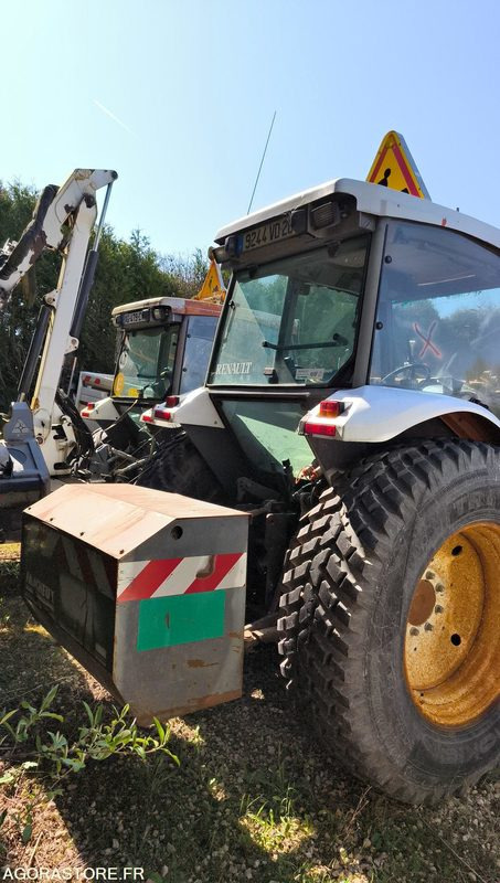 Lot Renault - Tracteur ergos 110-CF 056 - 2001 - 11404 et CHARGEUR FAUCHEUX TRF0 - Трактор: фото 5 Lot Renault - Tracteur ergos 110-CF 056 - 2001 - 11404 et CHARGEUR FAUCHEUX TRF0 - Трактор: фото 5