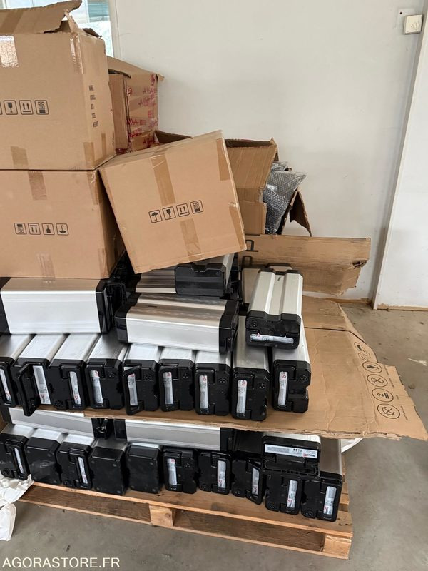 Lot de 10-SCOOTERS Red E50 - Мотоцикл: фото 4 Lot de 10-SCOOTERS Red E50 - Мотоцикл: фото 4