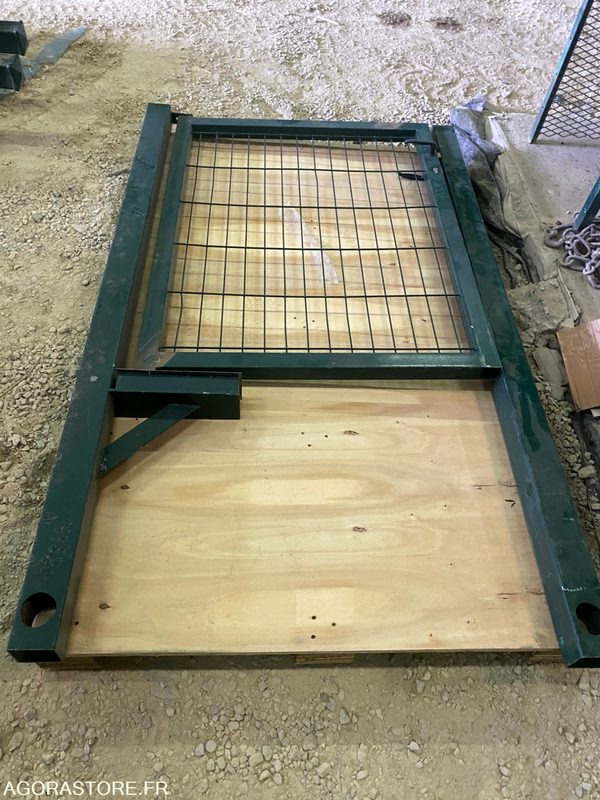 Lot de 2 portillons et 1 portail - Садовое оборудование: фото 1 Lot de 2 portillons et 1 portail - Садовое оборудование: фото 1