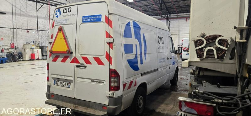 MERCEDES Sprinter fourgon 2006 175000Km Roulant sans CT PRO UNIQUEMENT - Цельнометаллический фургон: фото 3 MERCEDES Sprinter fourgon 2006 175000Km Roulant sans CT PRO UNIQUEMENT - Цельнометаллический фургон: фото 3