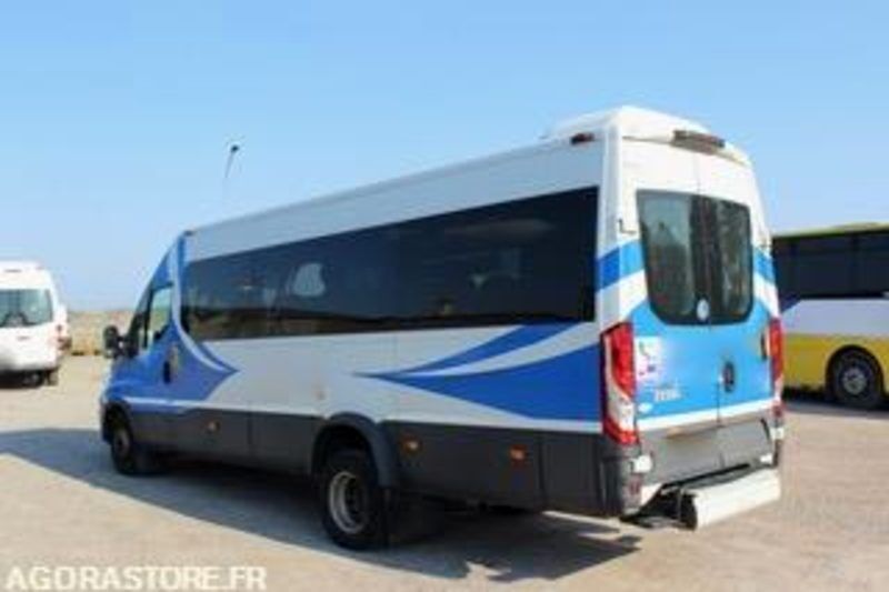 MINIBUS IVECO DAILY 19 PLACES – AUTOMATIQUE – CLIMATISÉ – HANDICAP – 2017 - Микроавтобус, Пассажирский фургон: фото 3 MINIBUS IVECO DAILY 19 PLACES – AUTOMATIQUE – CLIMATISÉ – HANDICAP – 2017 - Микроавтобус, Пассажирский фургон: фото 3