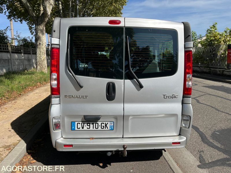 MINIBUS VL - 9 PLACES - TRAFIC - L2 H1 - 115 CH - CLIM- 165200 KMS - ATTELAGE - Микроавтобус, Пассажирский фургон: фото 5 MINIBUS VL - 9 PLACES - TRAFIC - L2 H1 - 115 CH - CLIM- 165200 KMS - ATTELAGE - Микроавтобус, Пассажирский фургон: фото 5