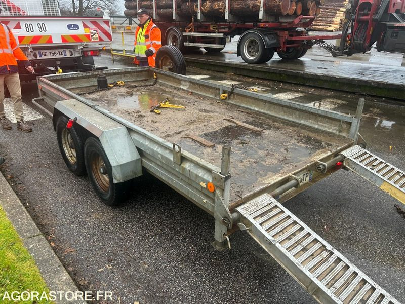 MINIPELLE JCB 2T8 4380H + REMORQUE 3T5 YSM + GODETS + BRH 240KG - Мини-экскаватор: фото 4 MINIPELLE JCB 2T8 4380H + REMORQUE 3T5 YSM + GODETS + BRH 240KG - Мини-экскаватор: фото 4