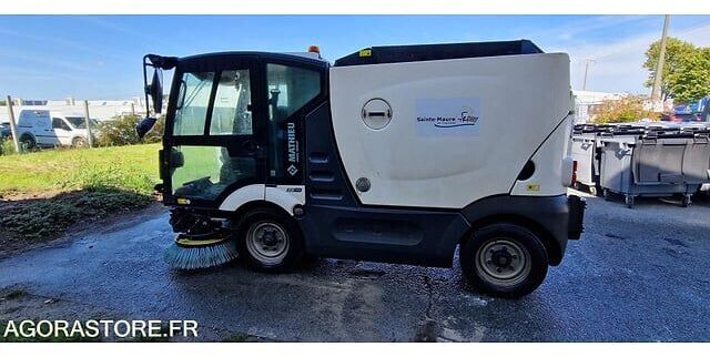Mathieu AZURA FLEX MC 210 - Подметально-уборочная машина: фото 1 Mathieu AZURA FLEX MC 210 - Подметально-уборочная машина: фото 1