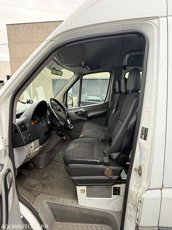 Mercedes Sprinter - Микроавтобус, Пассажирский фургон: фото 4 Mercedes Sprinter - Микроавтобус, Пассажирский фургон: фото 4