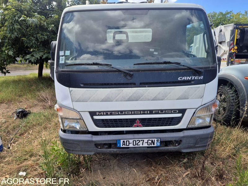 Mitsubishi FUSO BOM - 173532km - 2009 - Мусоровоз: фото 1 Mitsubishi FUSO BOM - 173532km - 2009 - Мусоровоз: фото 1