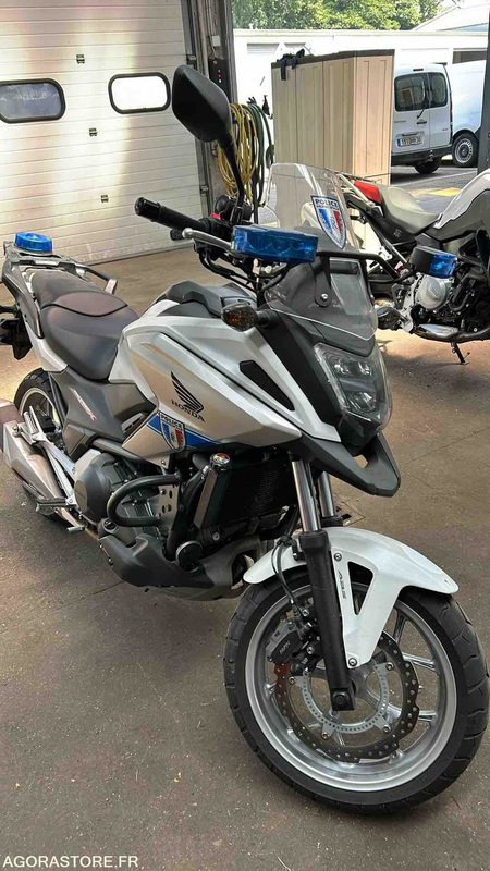 Moto Honda NC750 2018 - Мотоцикл: фото 1 Moto Honda NC750 2018 - Мотоцикл: фото 1