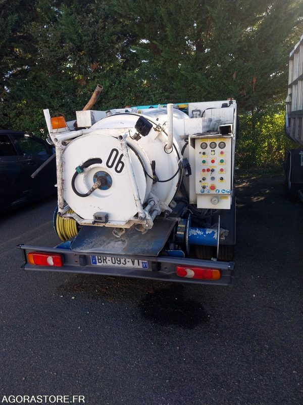 NISSAN Cabstar 3T5 BAROCLEAN 2011 (400 000Km) NON ROULANT EXPORT EXCLUSIVEMENT - Ассенизатор: фото 4 NISSAN Cabstar 3T5 BAROCLEAN 2011 (400 000Km) NON ROULANT EXPORT EXCLUSIVEMENT - Ассенизатор: фото 4