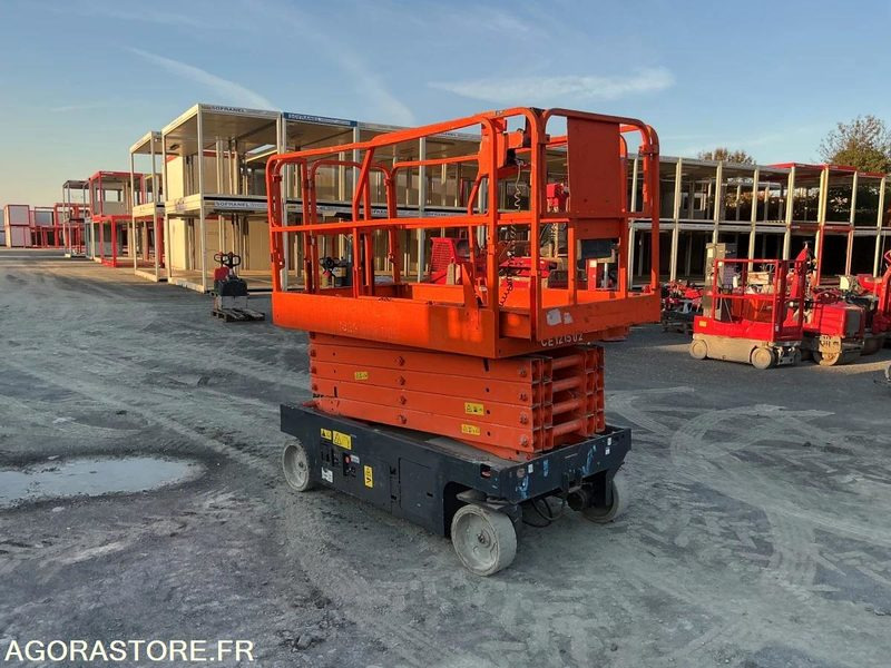 Nacelle electrique à ciseaux 12 m GENIE GS3246 - Ножничный подъемник: фото 4 Nacelle electrique à ciseaux 12 m GENIE GS3246 - Ножничный подъемник: фото 4