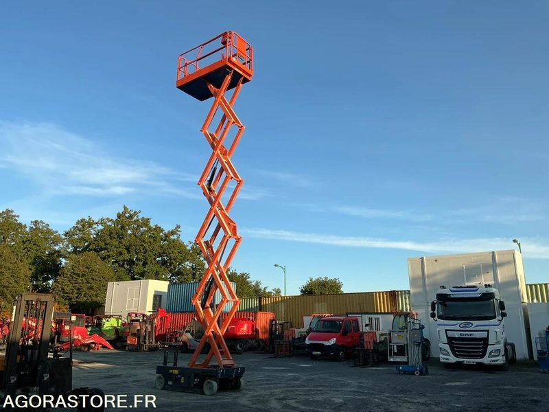 Nacelle electrique à ciseaux 12 m GENIE GS3246 - Ножничный подъемник: фото 5 Nacelle electrique à ciseaux 12 m GENIE GS3246 - Ножничный подъемник: фото 5