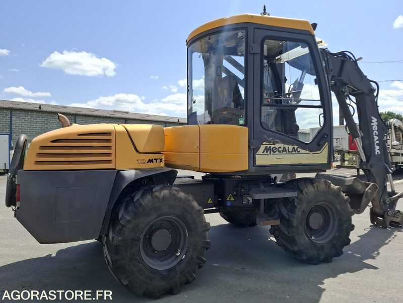 PELLE SUR PNEUS MECALAC 12MTX 4.5 - 2013 / 8 700 HEURES - Экскаватор: фото 1 PELLE SUR PNEUS MECALAC 12MTX 4.5 - 2013 / 8 700 HEURES - Экскаватор: фото 1