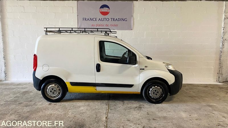 PEUGEOT BIPPER 1.3 HDi FAP BLUE LION 75 CV - 2013 - 214 500km - Легковой фургон: фото 1 PEUGEOT BIPPER 1.3 HDi FAP BLUE LION 75 CV - 2013 - 214 500km - Легковой фургон: фото 1
