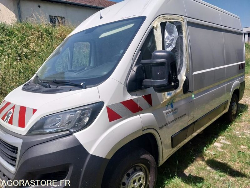 PEUGEOT BOXER FOURGON L2H2 110CH - Цельнометаллический фургон: фото 2 PEUGEOT BOXER FOURGON L2H2 110CH - Цельнометаллический фургон: фото 2