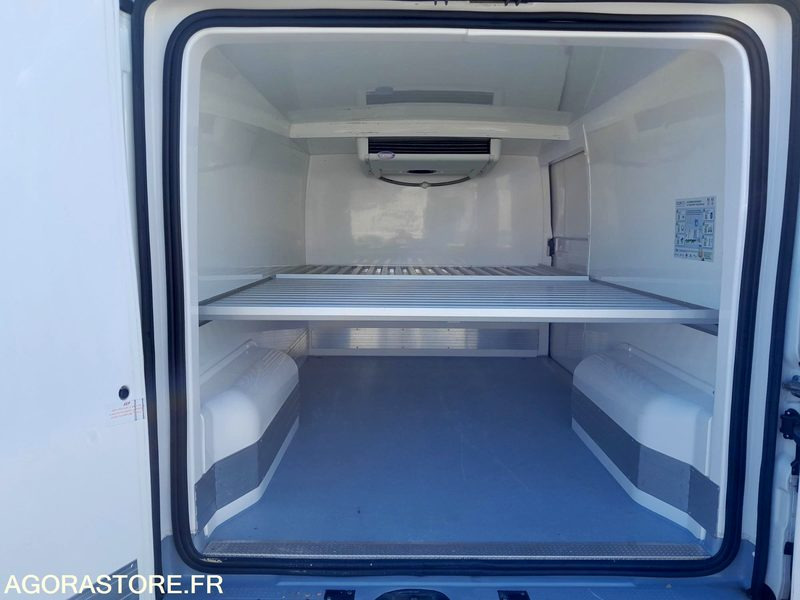 PEUGEOT BOXER FRIGORIFIQUE - 2021 - 26748 km - Малотоннажный рефрижератор: фото 4 PEUGEOT BOXER FRIGORIFIQUE - 2021 - 26748 km - Малотоннажный рефрижератор: фото 4