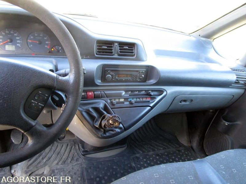 PEUGEOT EXPERT du 29/11/2005 en l'état (Contrôle Technique joint) - Цельнометаллический фургон: фото 5 PEUGEOT EXPERT du 29/11/2005 en l'état (Contrôle Technique joint) - Цельнометаллический фургон: фото 5