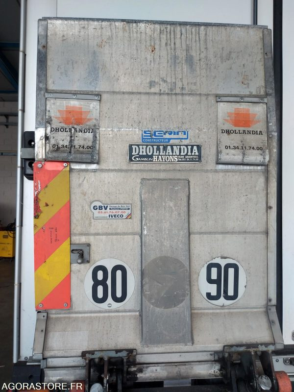 POIDS LOURDS IVECO DAILY FRIGORIFIQUE - 195900 kms - 2005 - Малотоннажный рефрижератор: фото 4 POIDS LOURDS IVECO DAILY FRIGORIFIQUE - 195900 kms - 2005 - Малотоннажный рефрижератор: фото 4